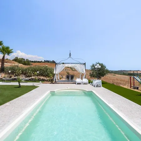 Traditional Located In The Plains Of Villa