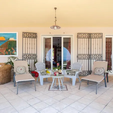Traditional Located In The Plains Of Villa *